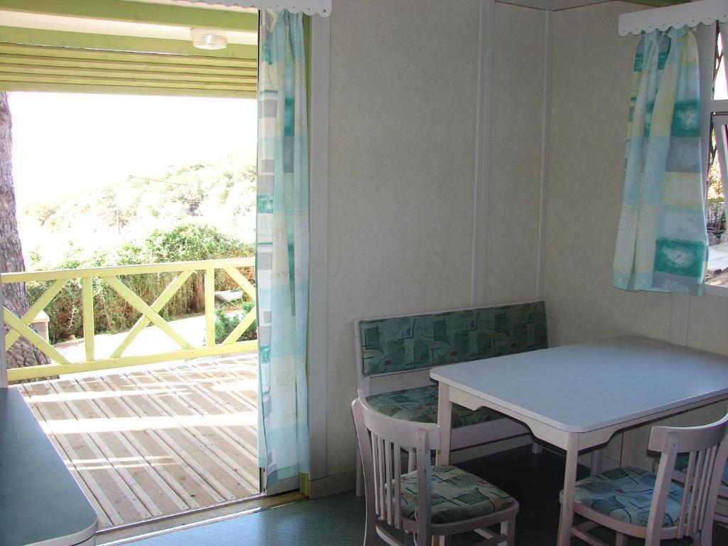 Auberge Ferayola Galeria  Rum bild